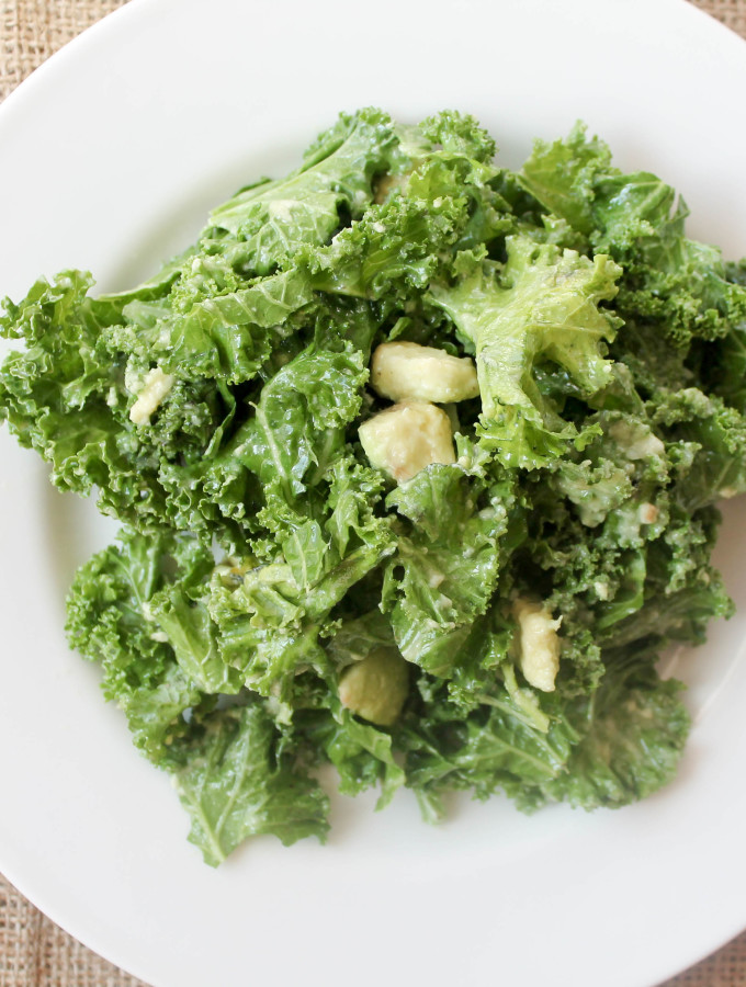 kale avocado salad with lemon vinaigrette